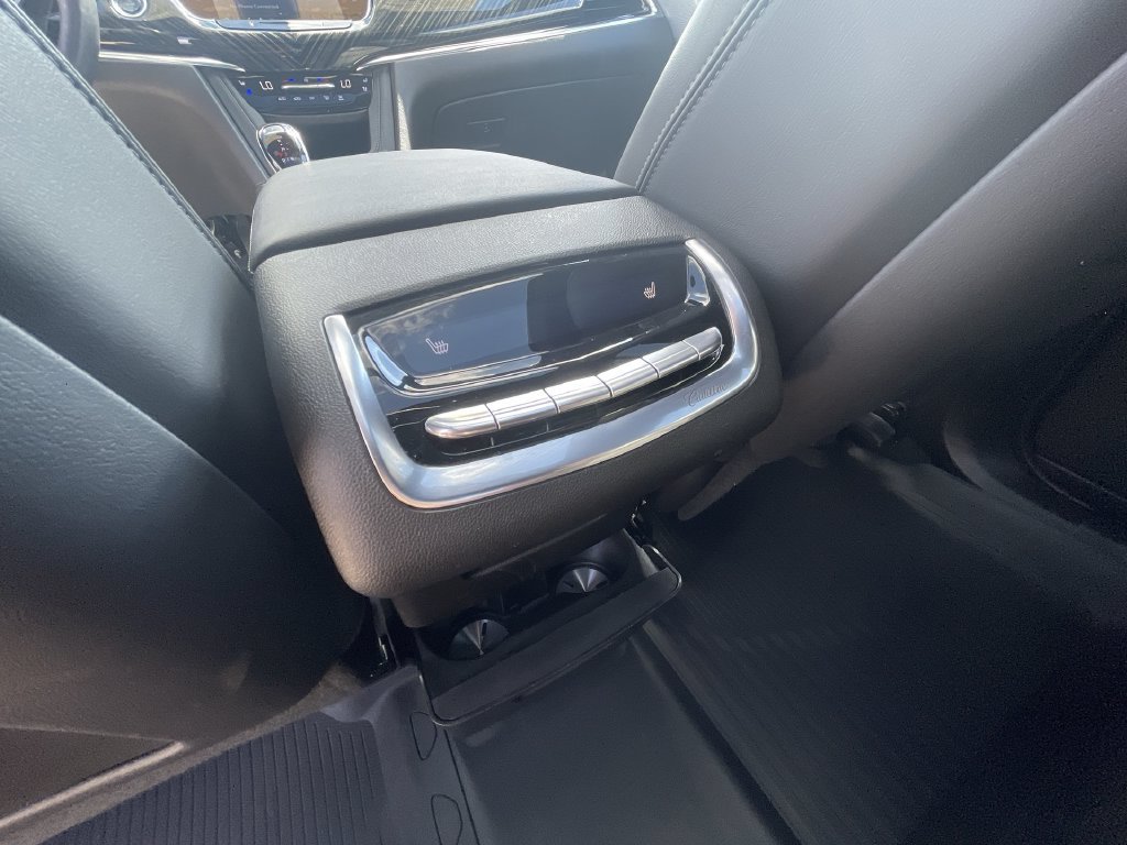Used 2025 Cadillac XT6 Premium Luxury w/ Technology Package FWD image 21