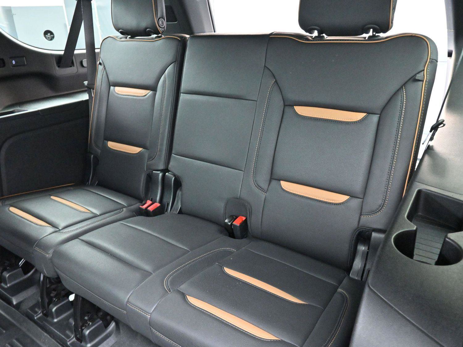 Used 2023 GMC Yukon XL AT4 w/ AT4 Premium Plus Package AWD/4WD image 34