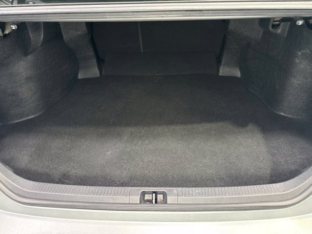 Used 2019 Toyota Camry SE FWD image 23