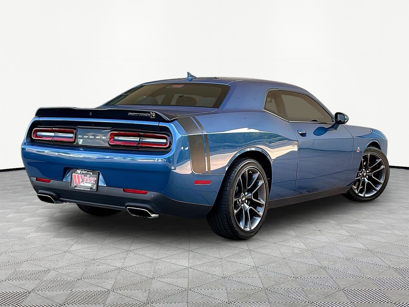 Used 2023 Dodge Challenger R/T Scat Pack RWD image 6