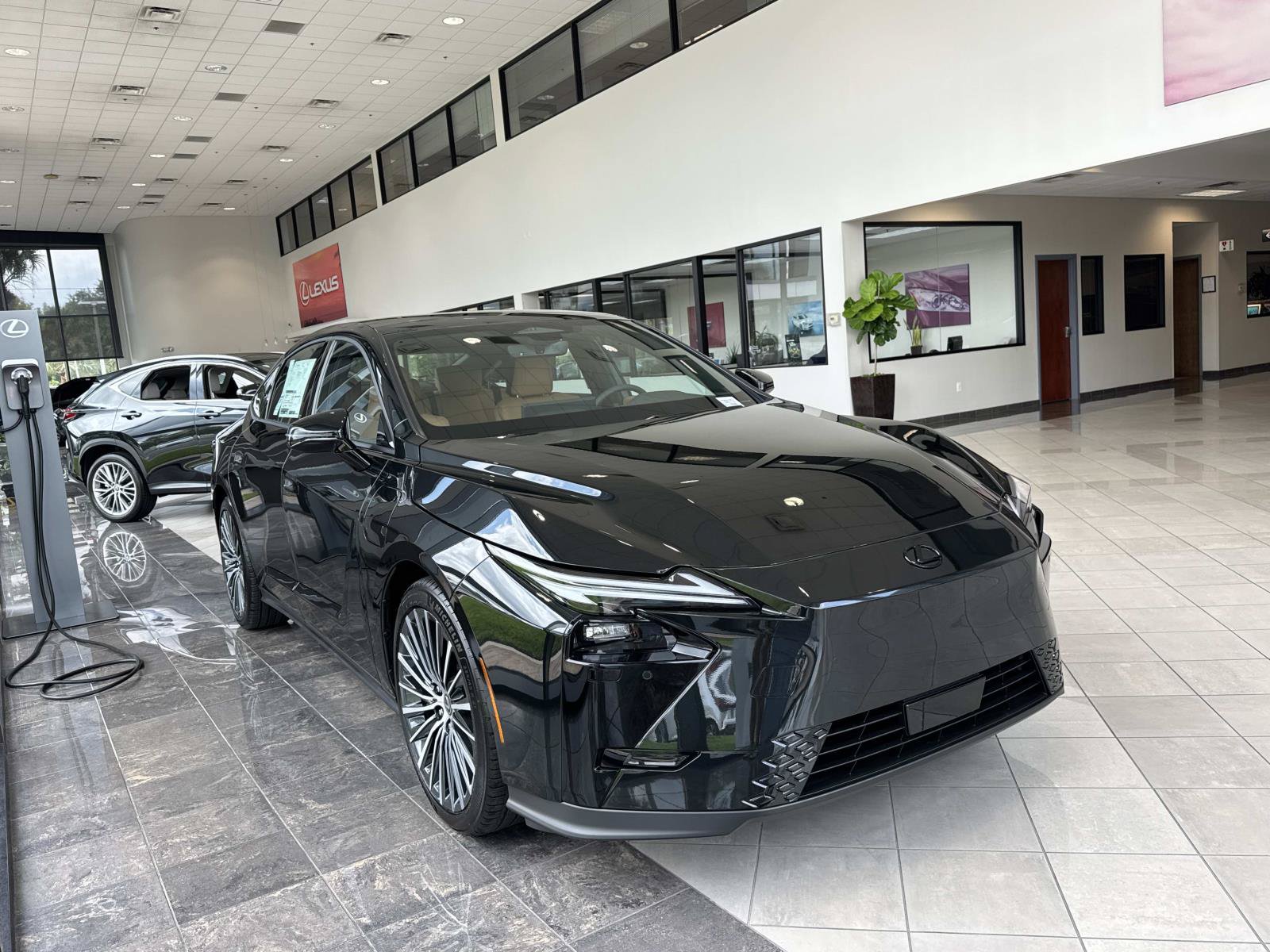 New 2026 Lexus ES 350e w/ Convenience Package FWD video 1
