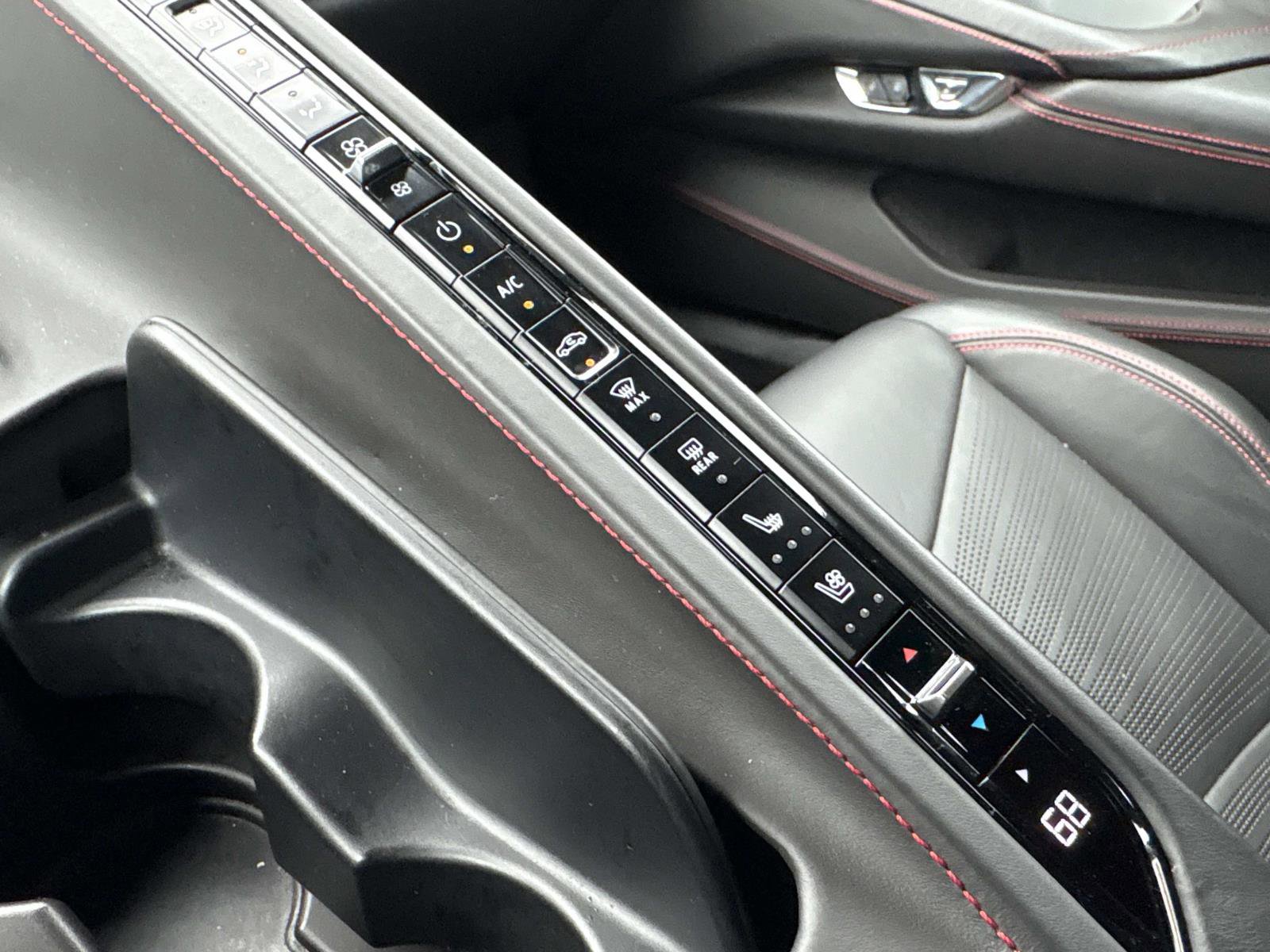 Used 2020 Chevrolet Corvette 3LT w/ 3LT Preferred Equipment Group image 32