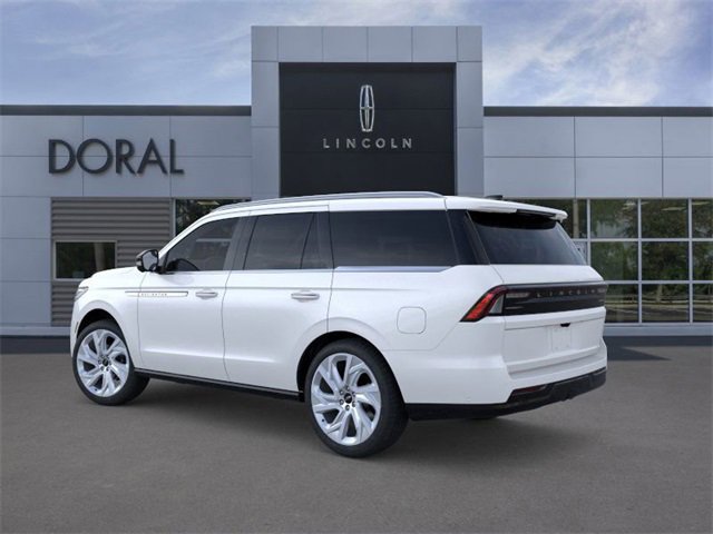 New 2025 Lincoln Navigator Reserve image 4