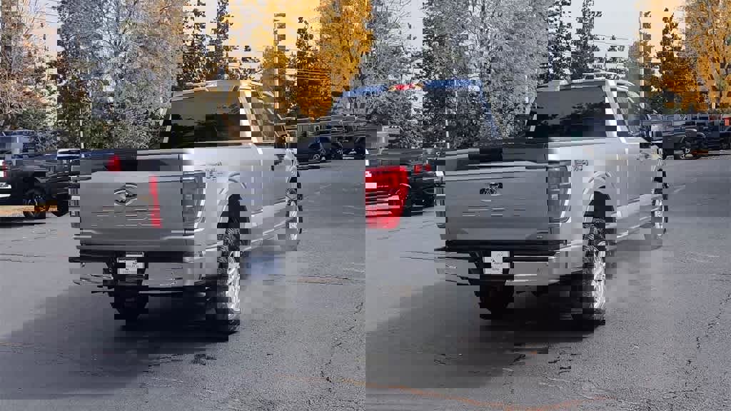 Used 2023 Ford F150 XLT w/ Trailer Tow Package image 8