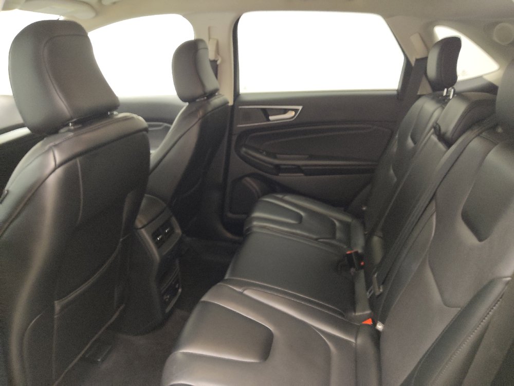 Used 2022 Ford Edge Titanium w/ Equipment Group 301A AWD/4WD image 18