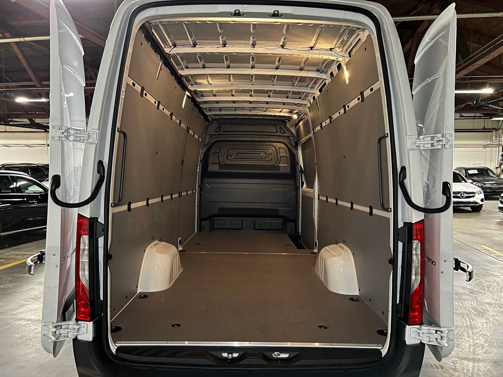Used 2026 Mercedes-Benz Sprinter 2500 image 17