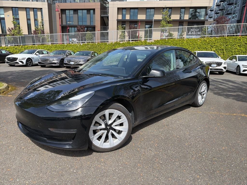 Used 2023 Tesla Model 3 Standard Range image 1