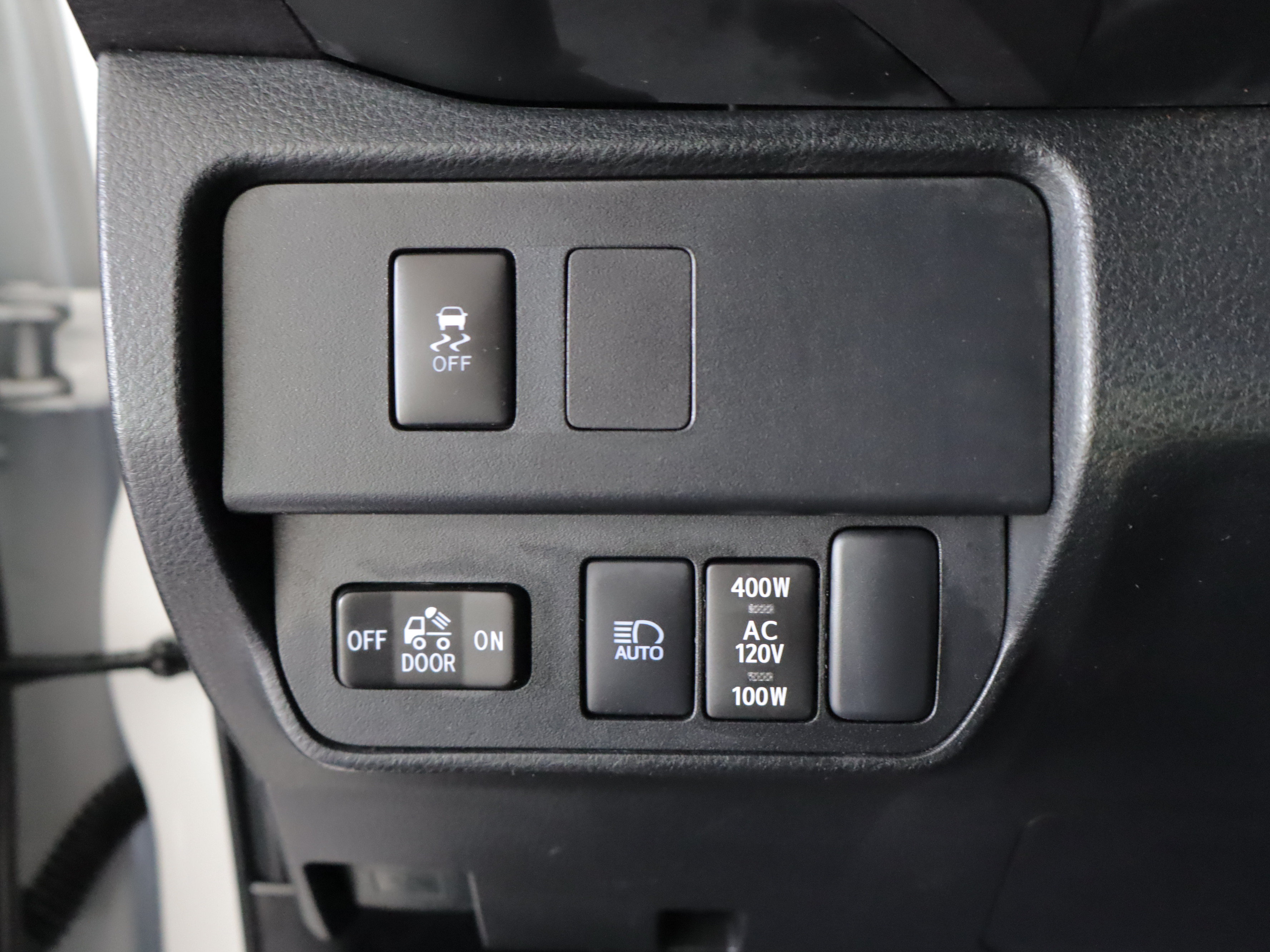 Used 2023 Toyota Tacoma TRD Sport w/ Technology Package AWD/4WD image 18