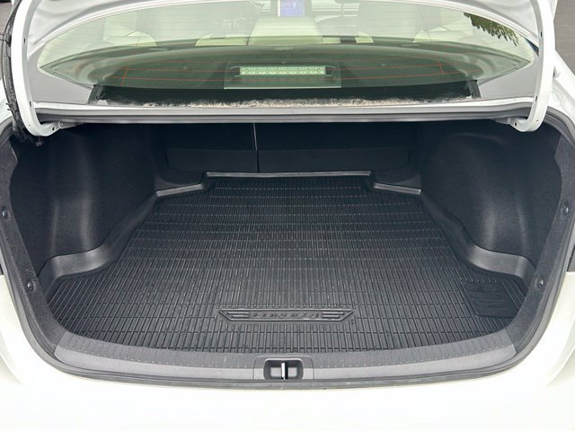Used 2025 Toyota Corolla LE FWD image 17