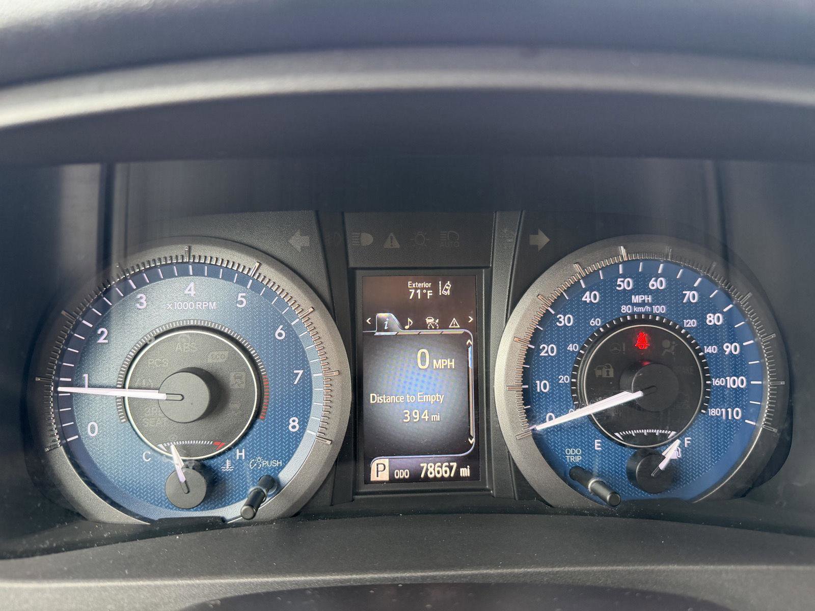 Used 2018 Toyota Sienna LE w/ Carpet Mat Package FWD image 39