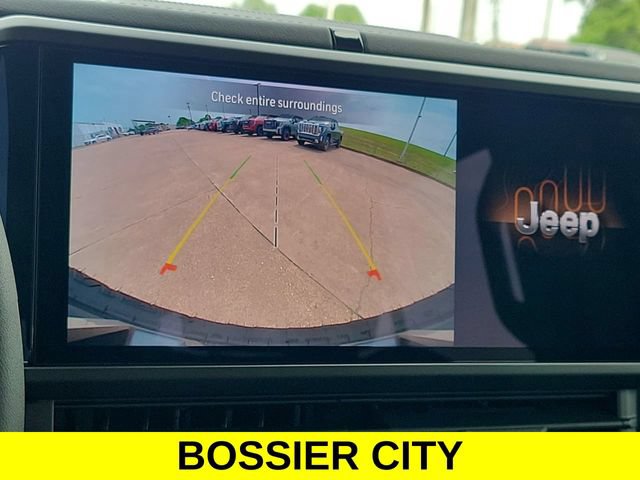 Used 2024 Jeep Wrangler Unlimited Sahara w/ Safety Group AWD/4WD image 15