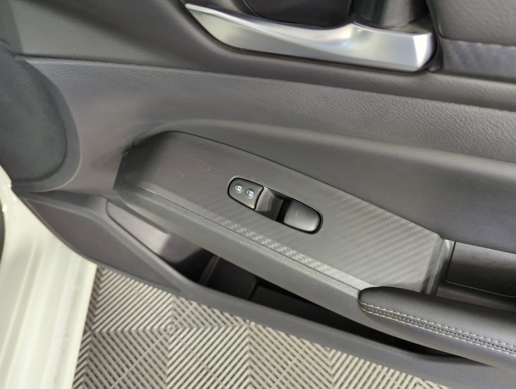 Used 2025 Nissan Altima 2.5 SV image 33