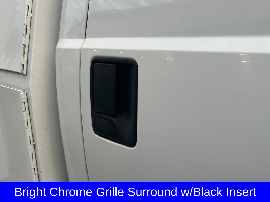 Used 2016 Ford F550 2WD Regular Cab Super Duty image 17