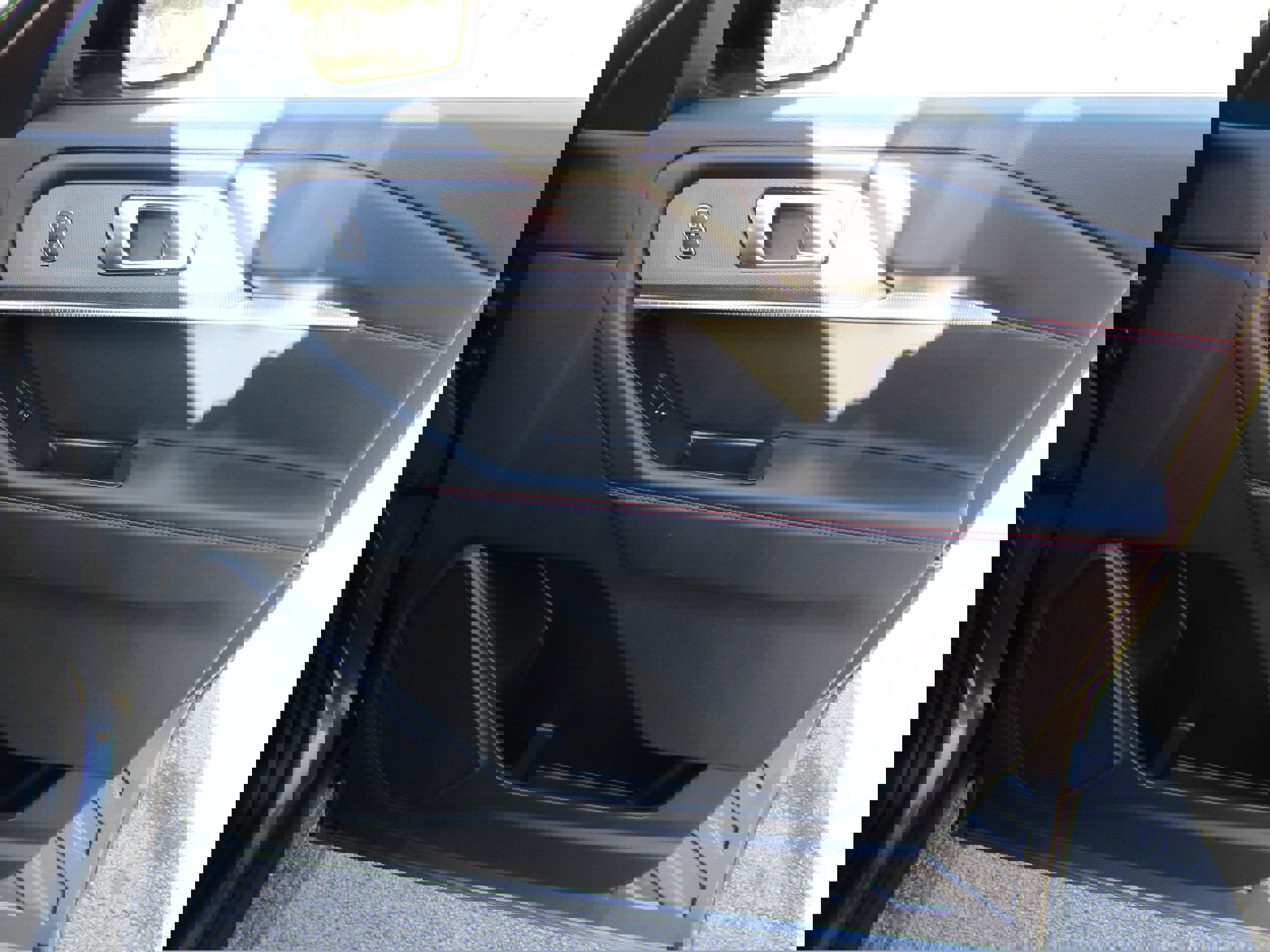 Certified 2025 Ford Explorer ST-Line w/ Premium Package image 18