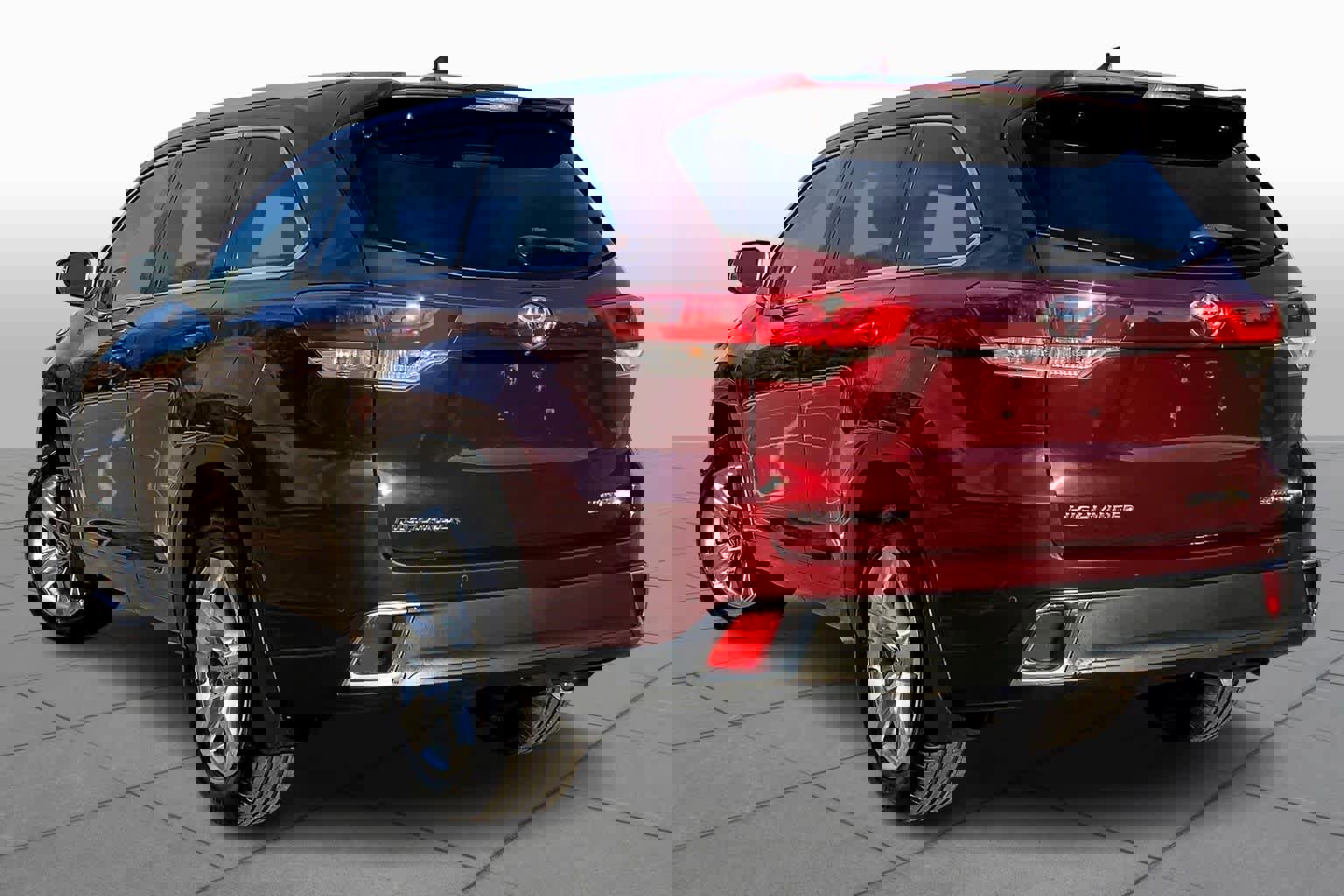 Used 2019 Toyota Highlander Limited image 11