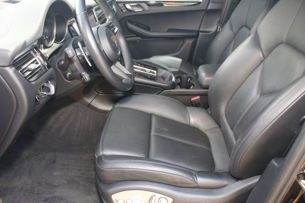 Used 2022 Porsche Macan AWD/4WD image 22