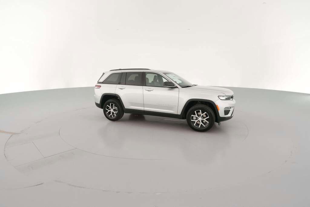 New 2025 Jeep Grand Cherokee Limited image 15