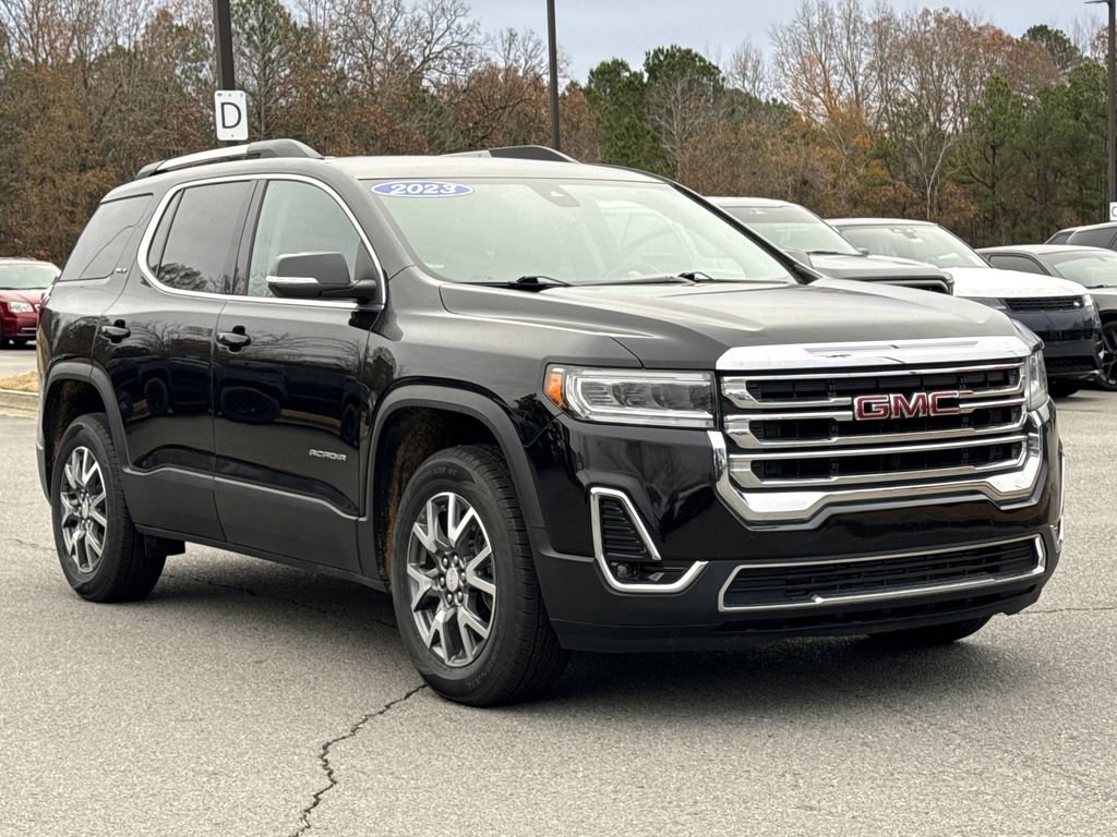 Used 2023 GMC Acadia SLT image 4