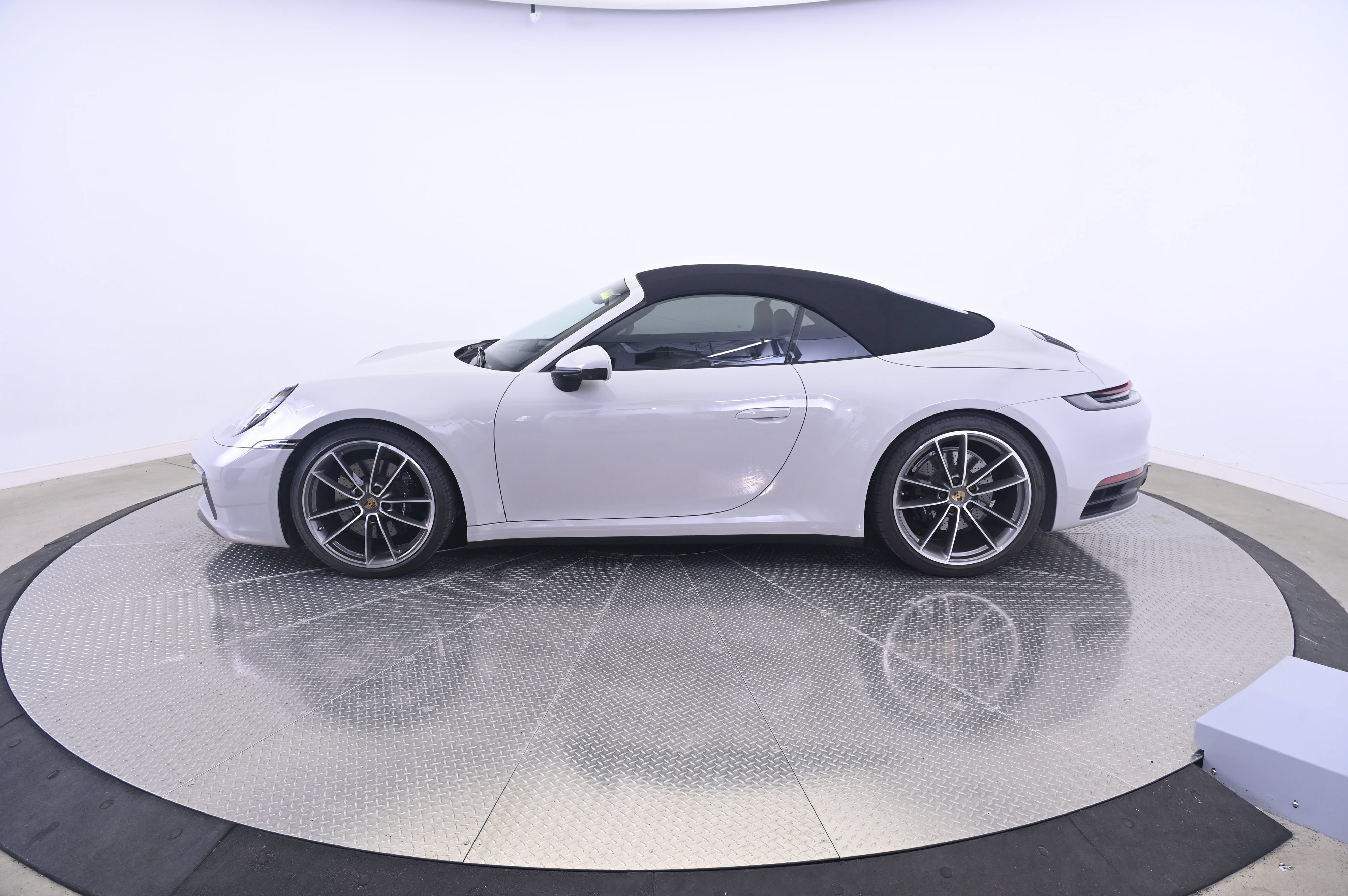 Used 2020 Porsche 911 Carrera 4S AWD/4WD image 12