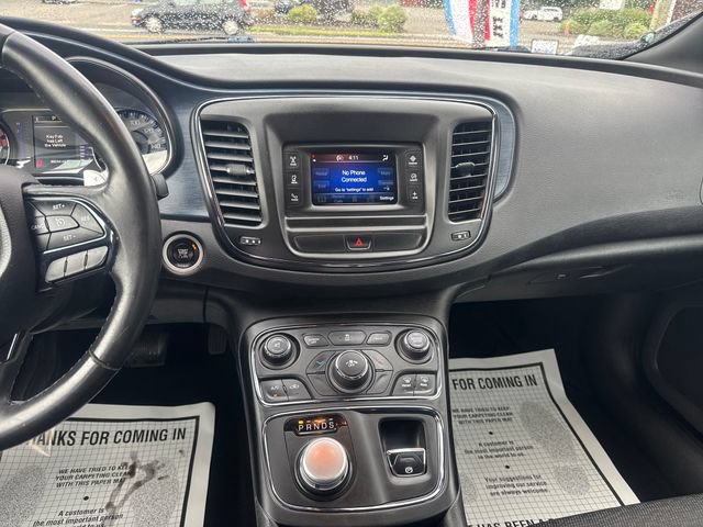Used 2015 Chrysler 200 S FWD image 18