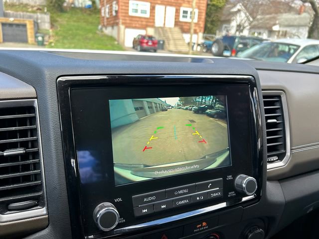 Certified 2022 Nissan Frontier SV w/ Technology Package image 17