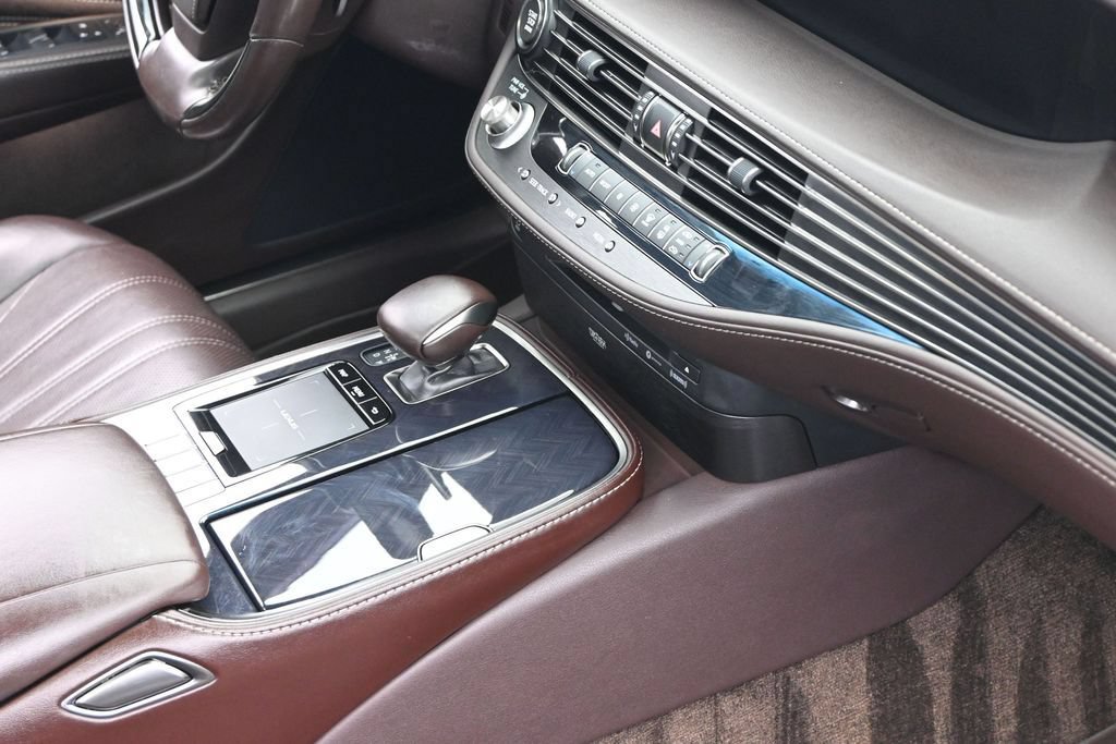 Used 2018 Lexus LS 500 w/ Interior Upgrade Package RWD image 27