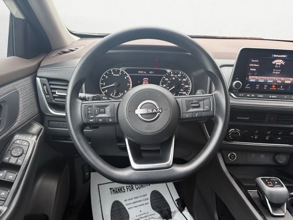 Used 2023 Nissan Rogue S image 10