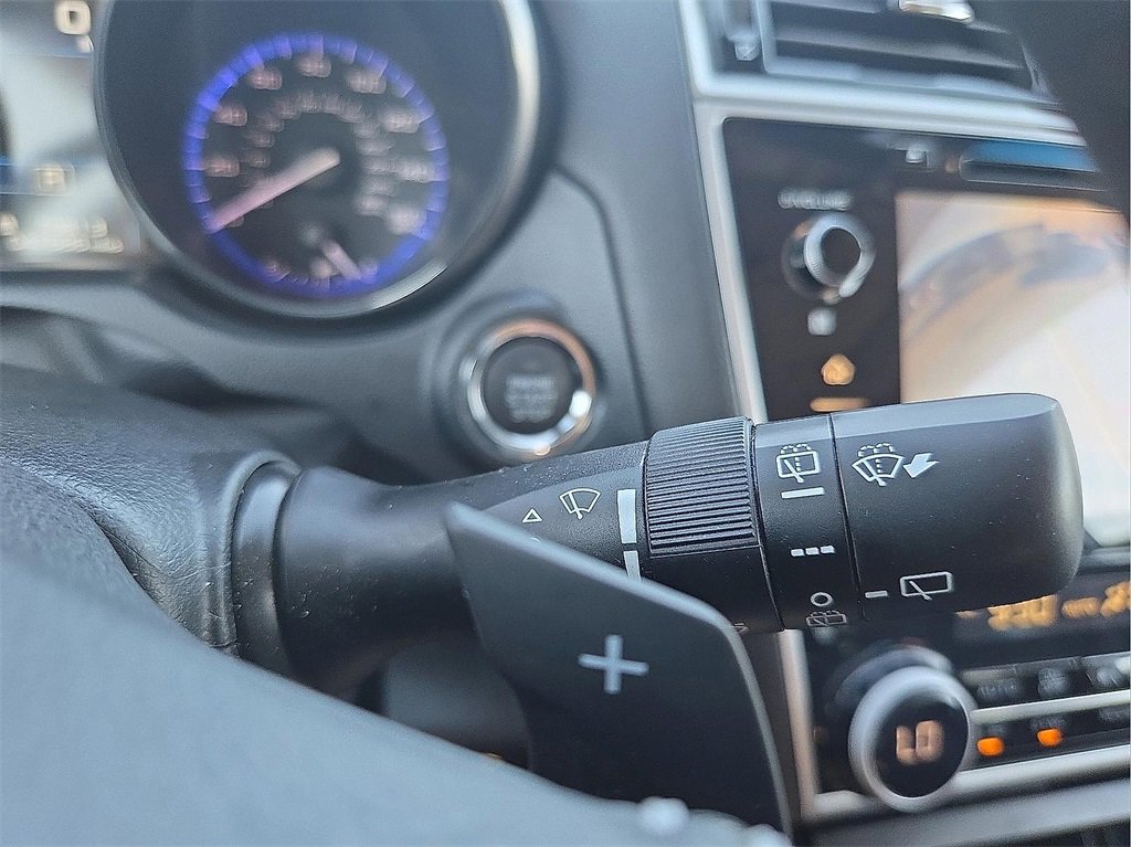 Used 2018 Subaru Outback 3.6R Limited image 16