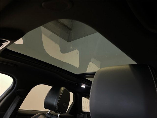 Used 2023 Land Rover Range Rover Velar R-Dynamic S image 30