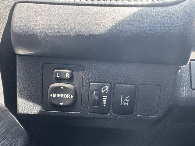 Used 2018 Toyota RAV4 Limited image 18