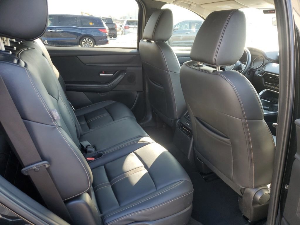 Used 2024 MAZDA CX-90 3.3 Turbo w/ Select Package image 26