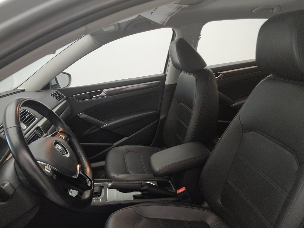 Used 2016 Volkswagen Passat 1.8T SE image 17