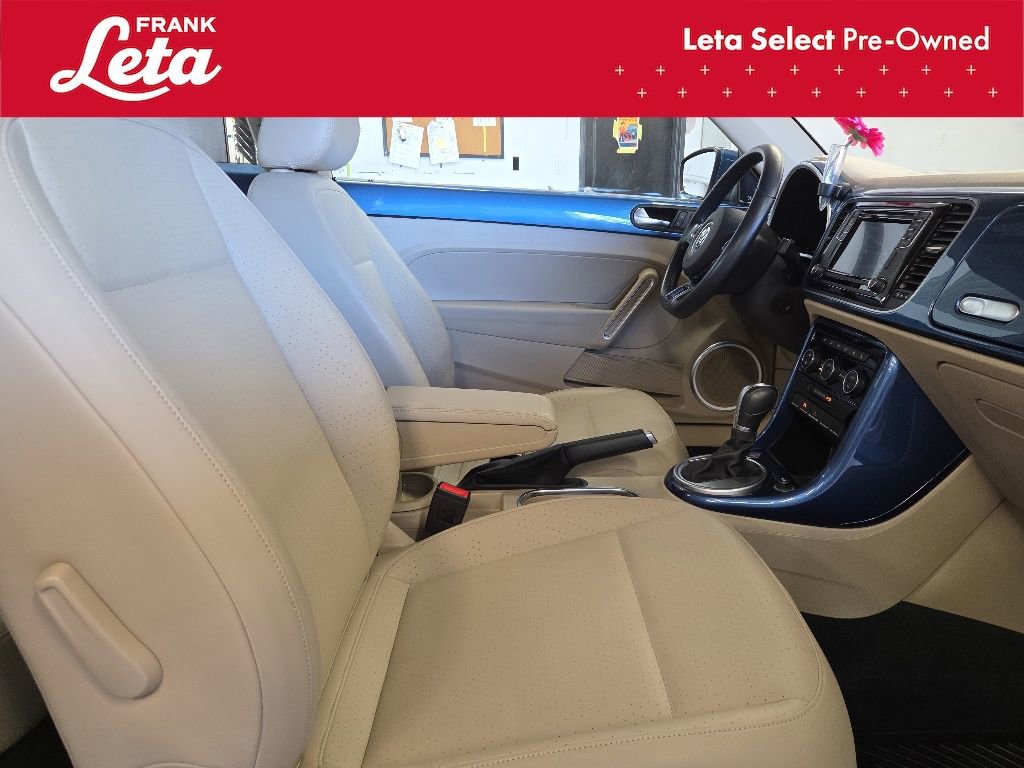 Used 2018 Volkswagen Beetle 2.0T SE w/ SE Premium Package FWD image 20