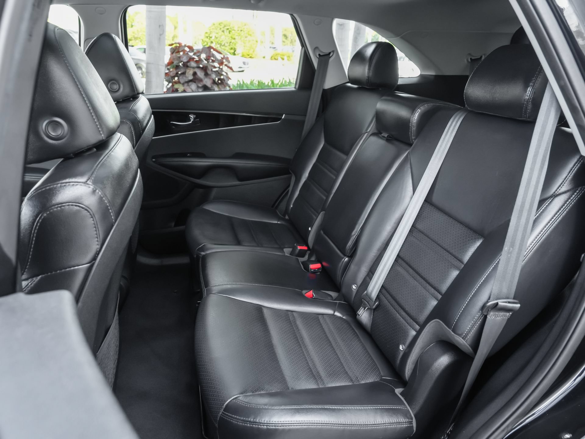 Used 2020 Kia Sorento EX FWD image 33