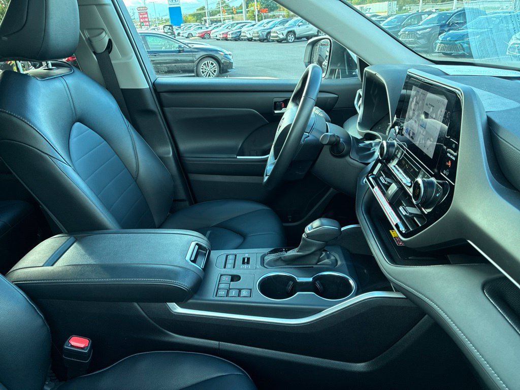 Certified 2026 Toyota Highlander XLE AWD/4WD image 22
