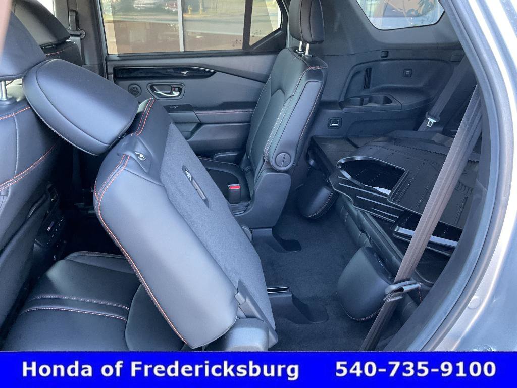 Certified 2025 Honda Pilot TrailSport image 25