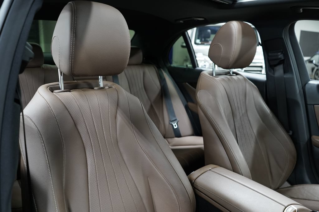 Used 2020 Mercedes-Benz E 450 4MATIC Sedan image 28