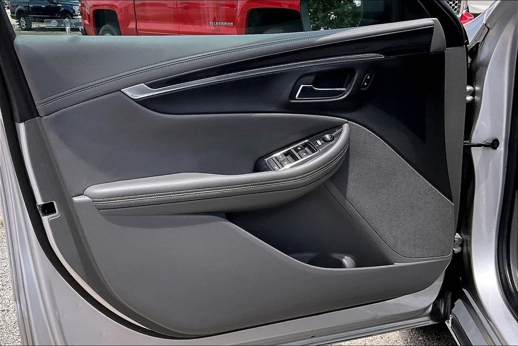 Used 2019 Chevrolet Impala LS FWD image 17