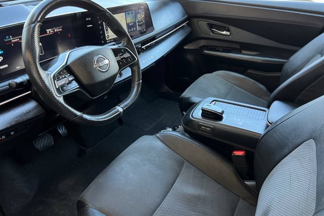 Used 2024 Nissan Ariya FWD image 12