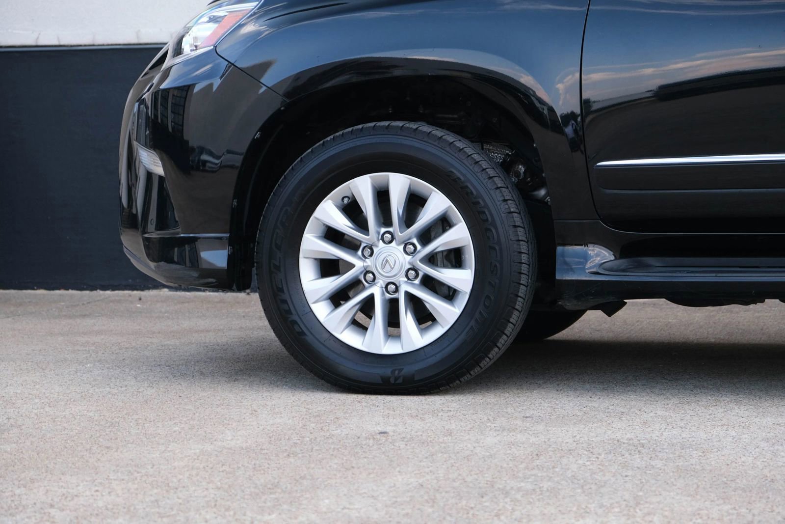 Used 2017 Lexus GX 460 image 9