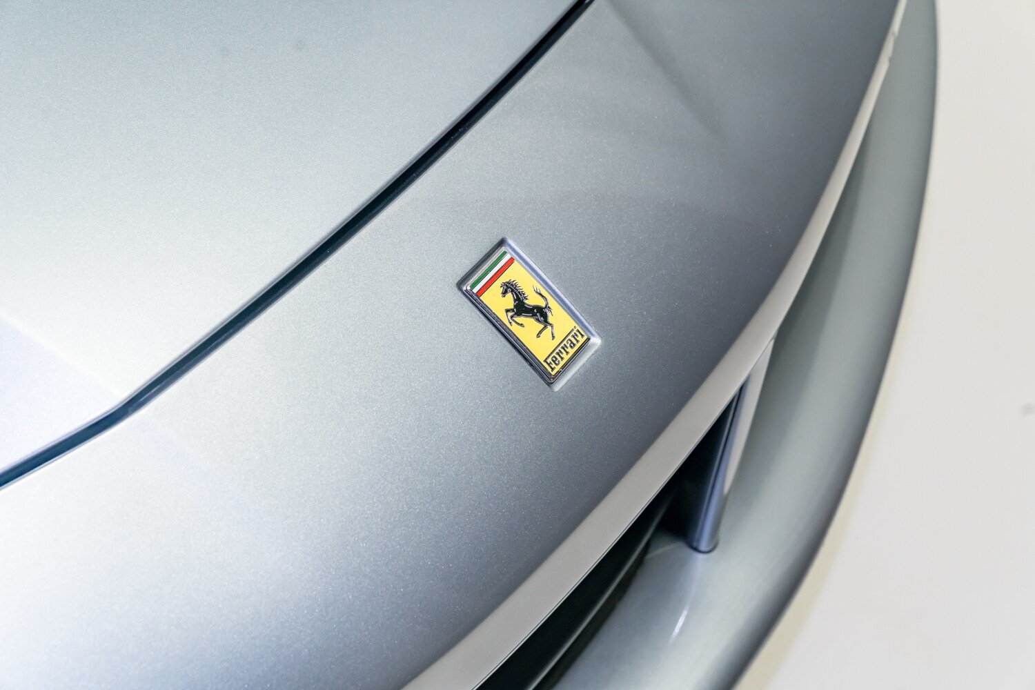 Used 2017 Ferrari 488 GTB RWD image 34
