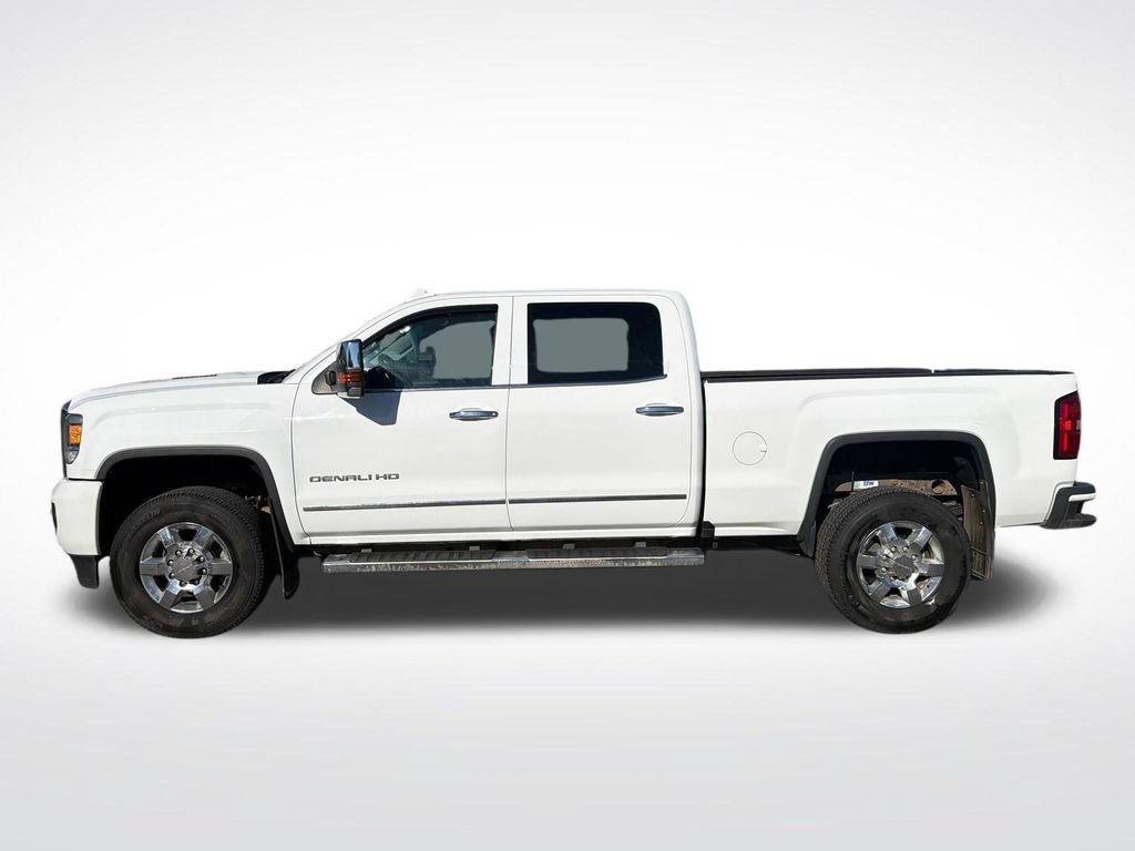 Used 2016 GMC Sierra 2500 Denali w/ Duramax Plus Package AWD/4WD image 2