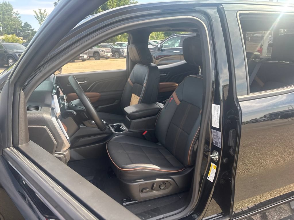 Used 2024 GMC Canyon AT4 w/ Canyon Safety Plus Package AWD/4WD image 20