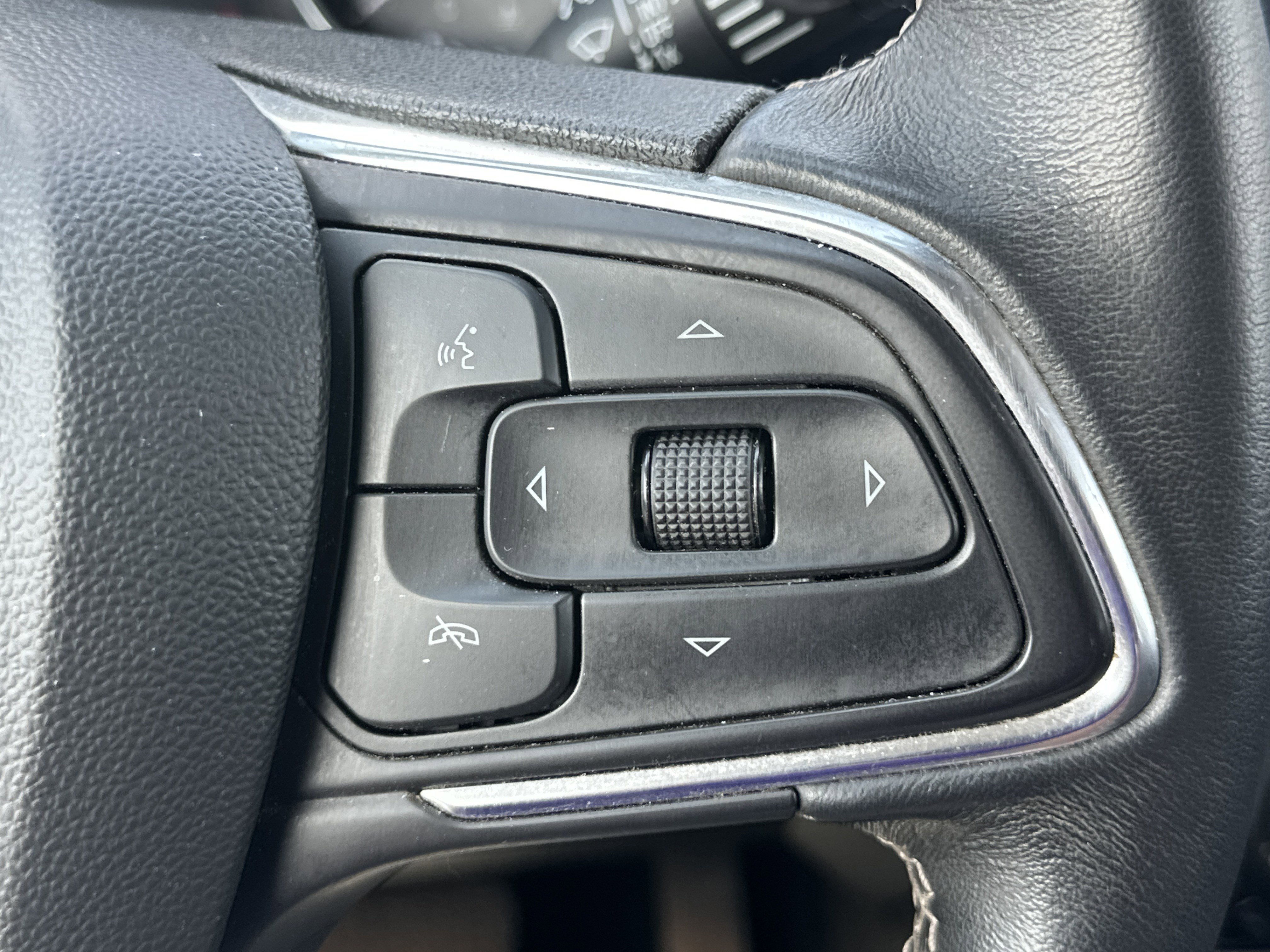 Certified 2023 Buick Encore GX Select w/ Sport Touring Package image 27