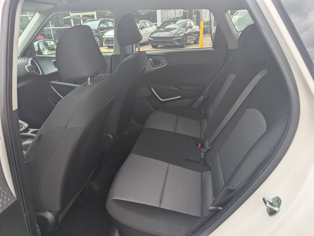 New 2024 Kia Soul LX w/ Option Group 015 FWD image 9