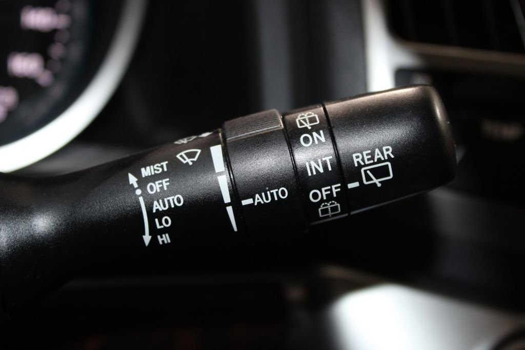 Used 2013 Toyota Land Cruiser AWD/4WD image 40