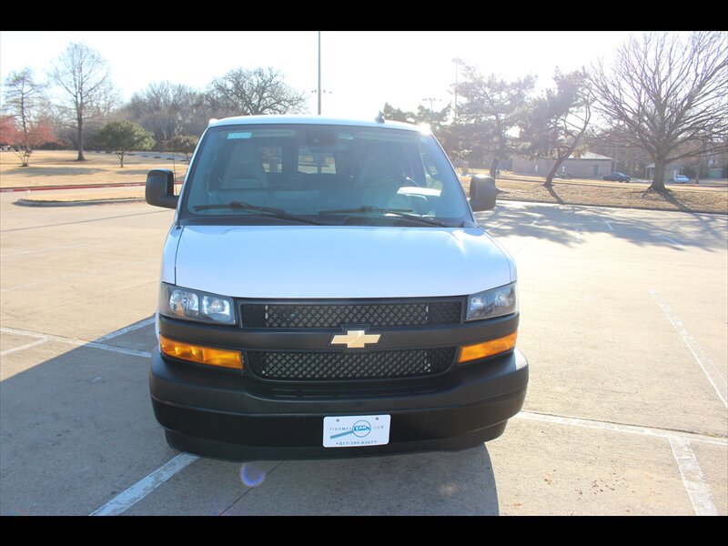 Used 2020 Chevrolet Express 3500 LS RWD image 8