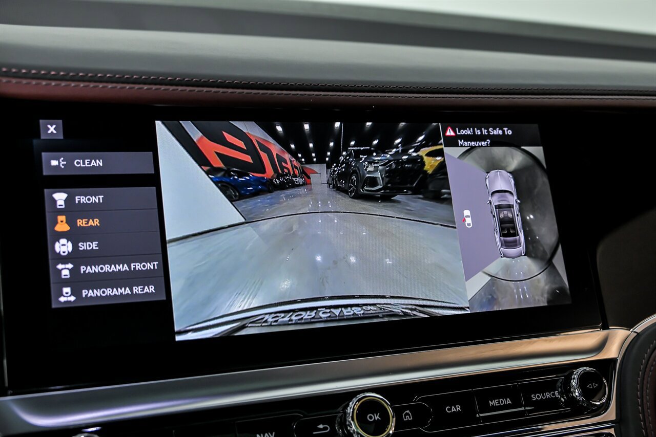 Used 2023 Bentley Flying Spur V8 image 36