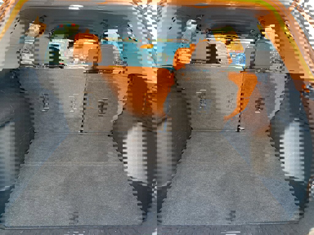 Used 2022 GMC Terrain SLE w/ Elevation Edition image 16