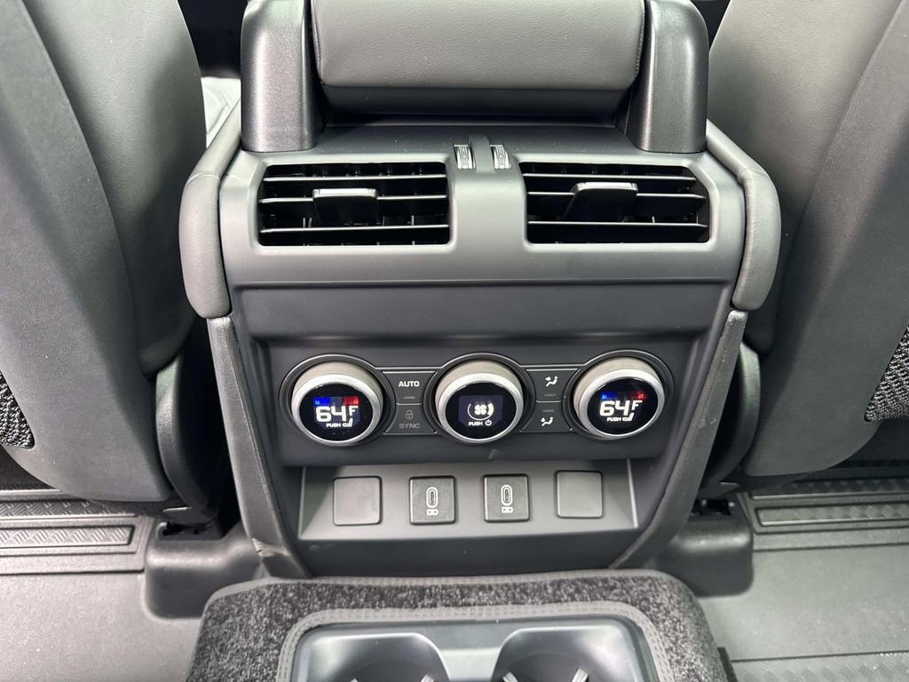 New 2026 Land Rover Defender 130 X-Dynamic SE image 17